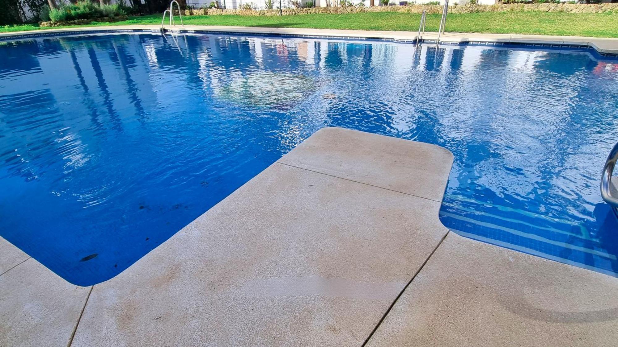 Villa 4 Bed House With Pool Walk To Puerto Banus Fast Internet à Marbellac Extérieur photo