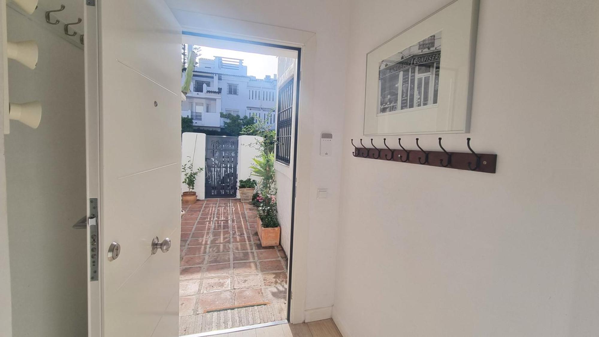 Villa 4 Bed House With Pool Walk To Puerto Banus Fast Internet à Marbellac Extérieur photo